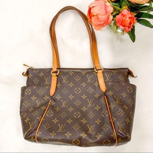 Louis Vuitton Handbags - Authentic Louis Vuitton Monogram Totally Tote Bag